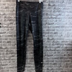Nike Dark Camo Leggings‎